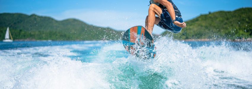 A Guide On Wake surfing